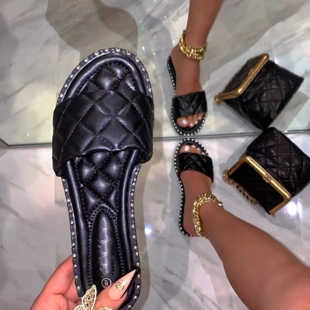 Just In Glam BLACK SANDAL - Picture 1 of 2